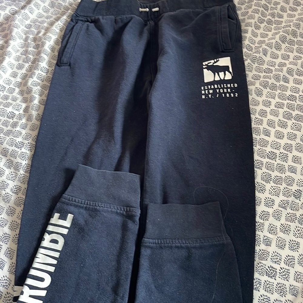 Abercrombie kids sweat pants! Comfy!